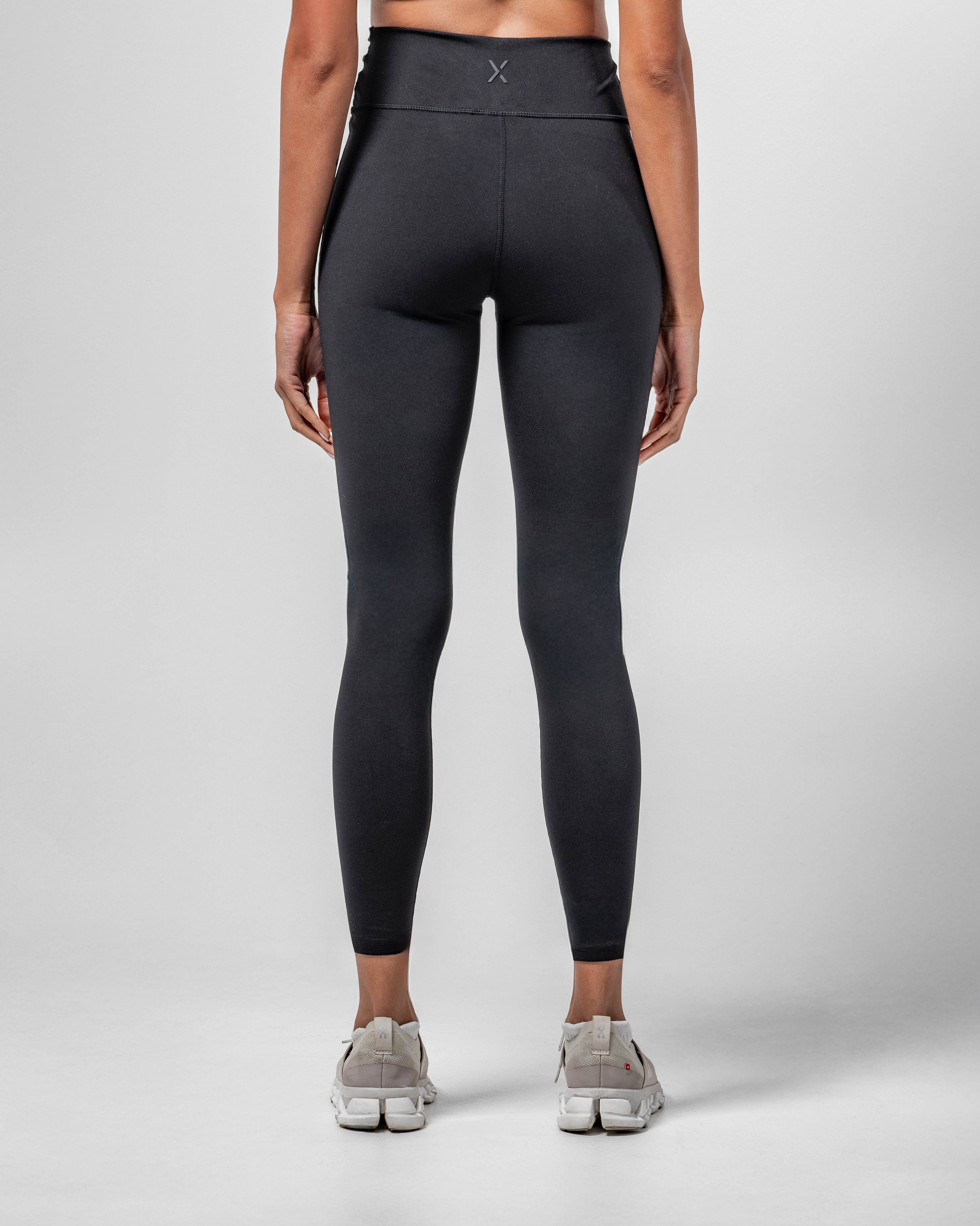 Form Crossover Legging - Black