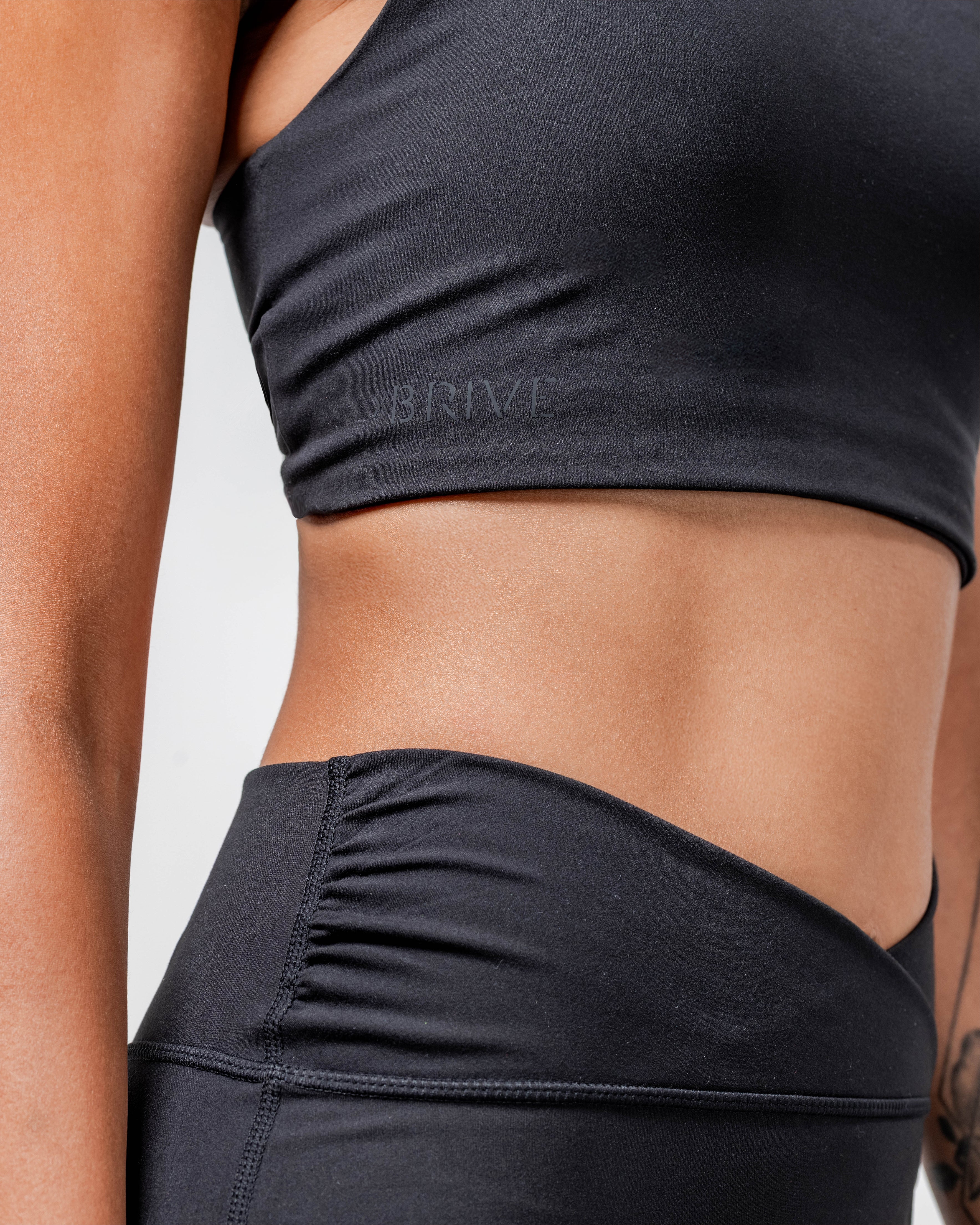 Form Sports Bra - Black