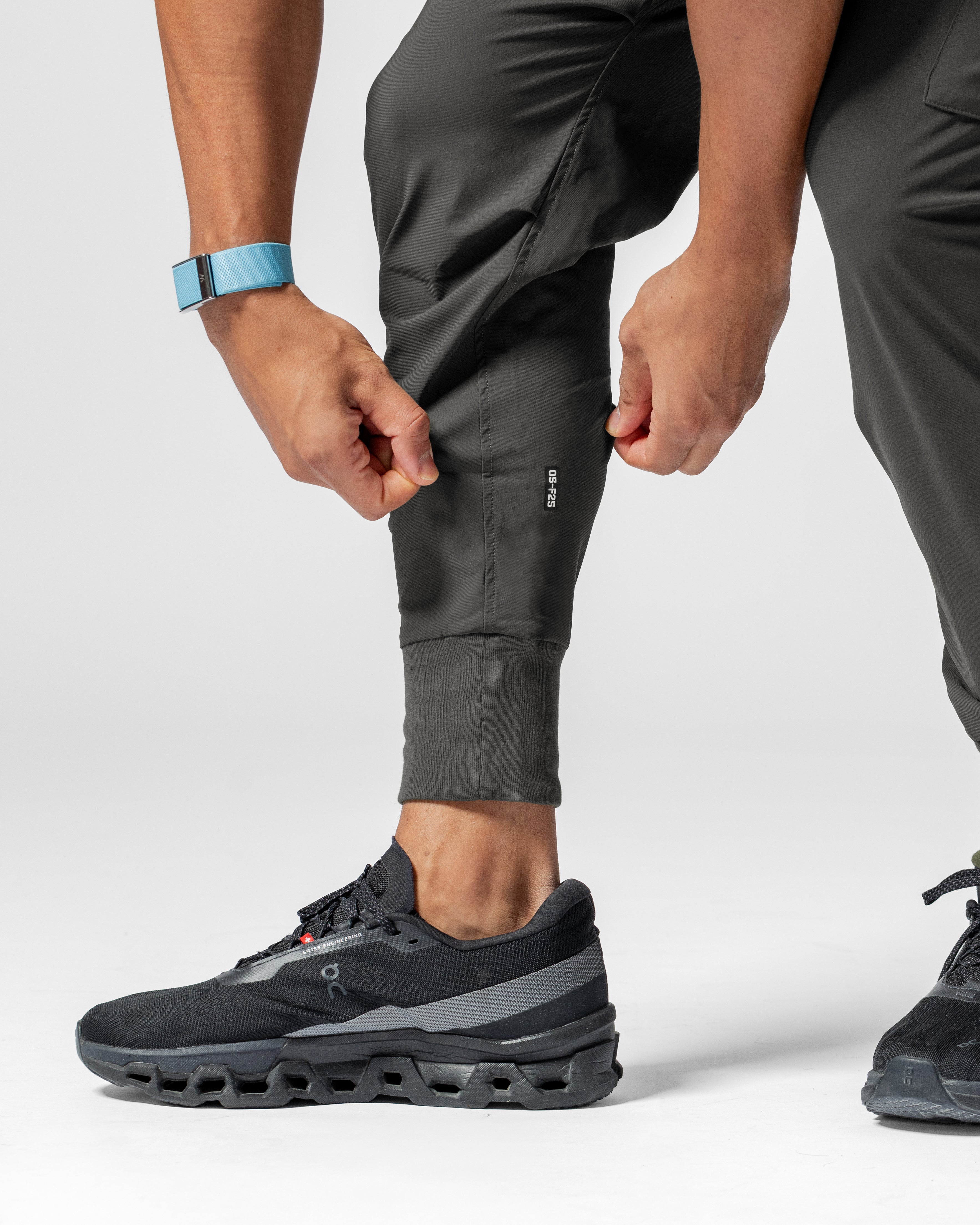 Hybrid Cargo Joggers - Iron Grey