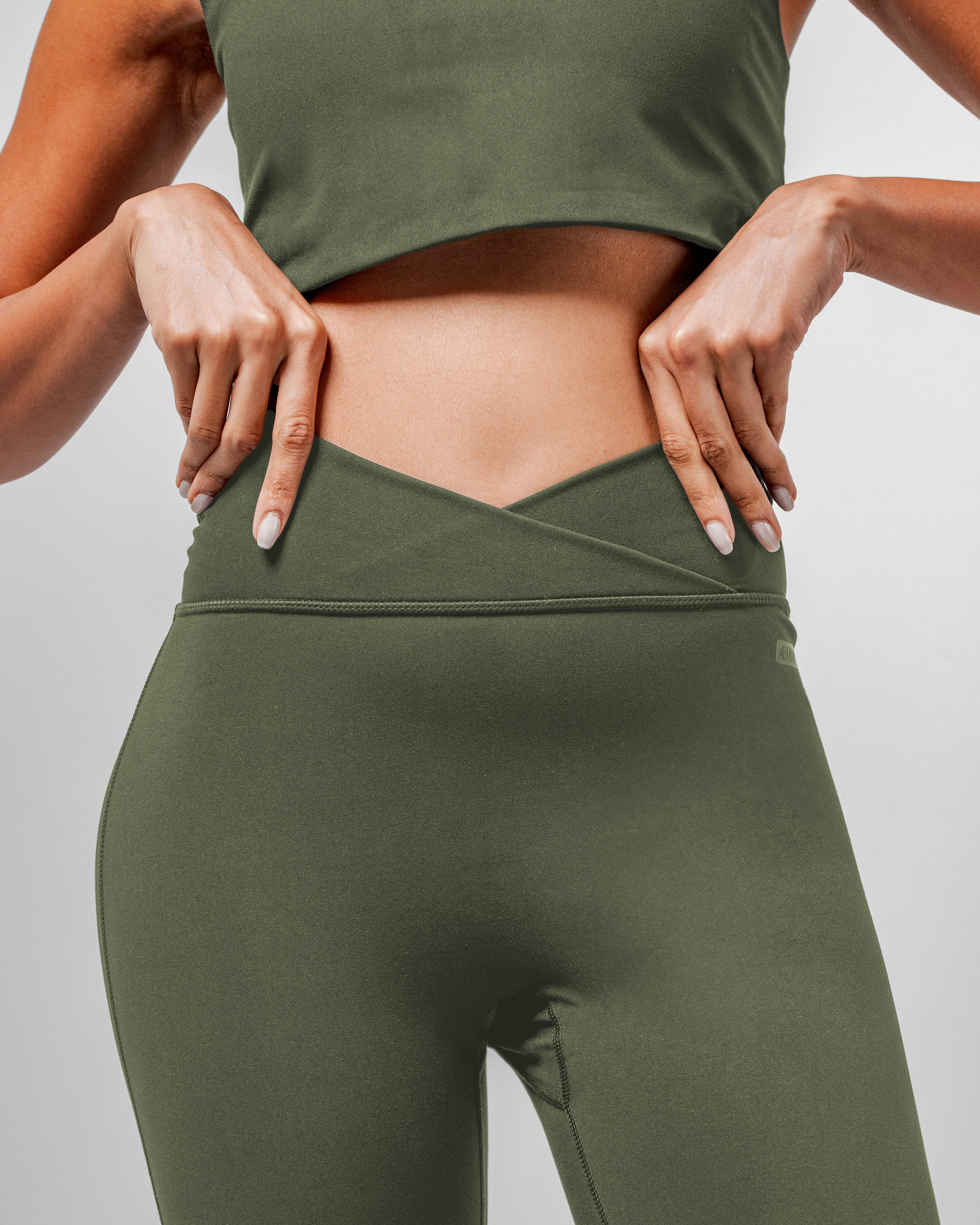 Form Crossover Legging - Olive Green