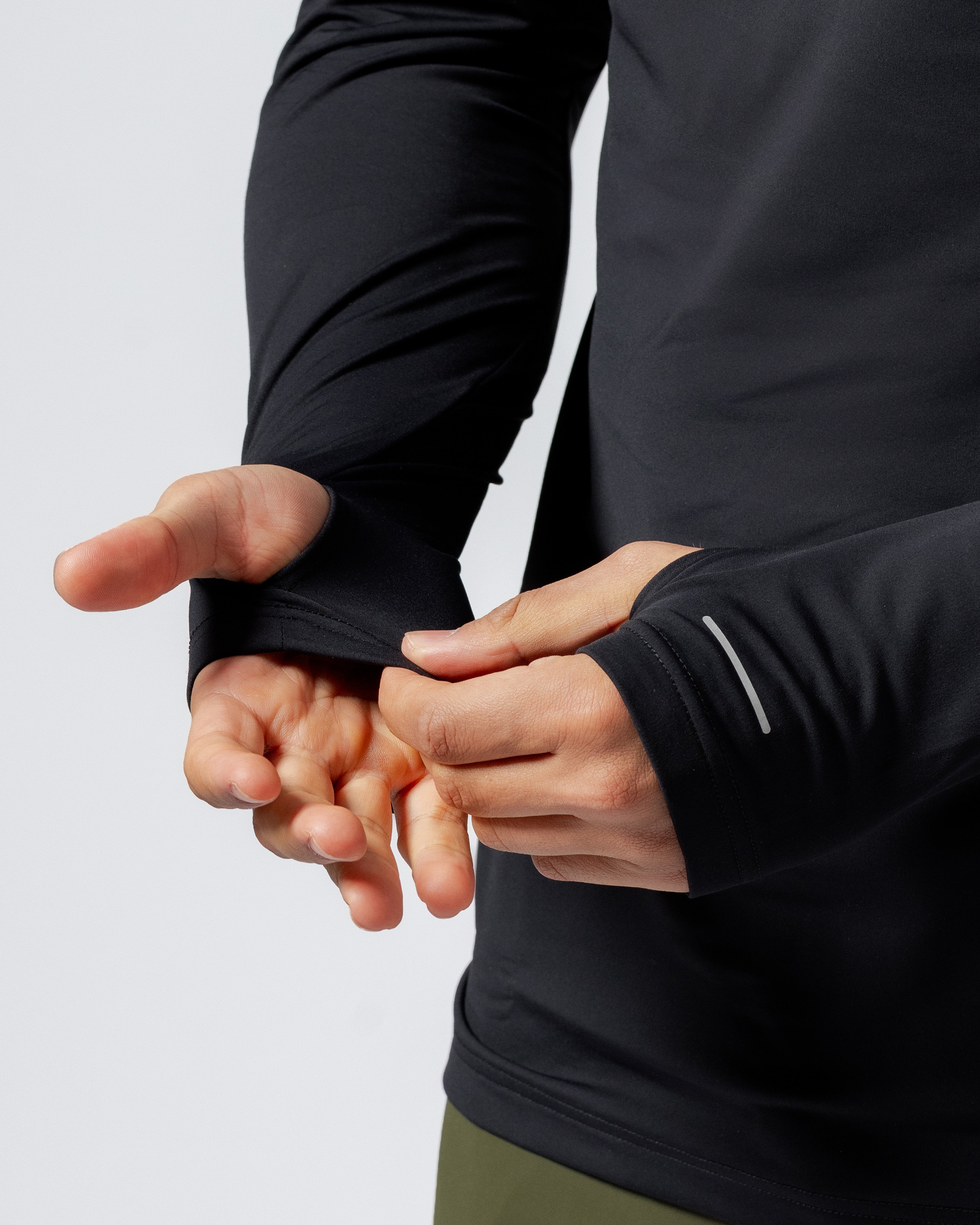 Flow Quarter Zip - Black