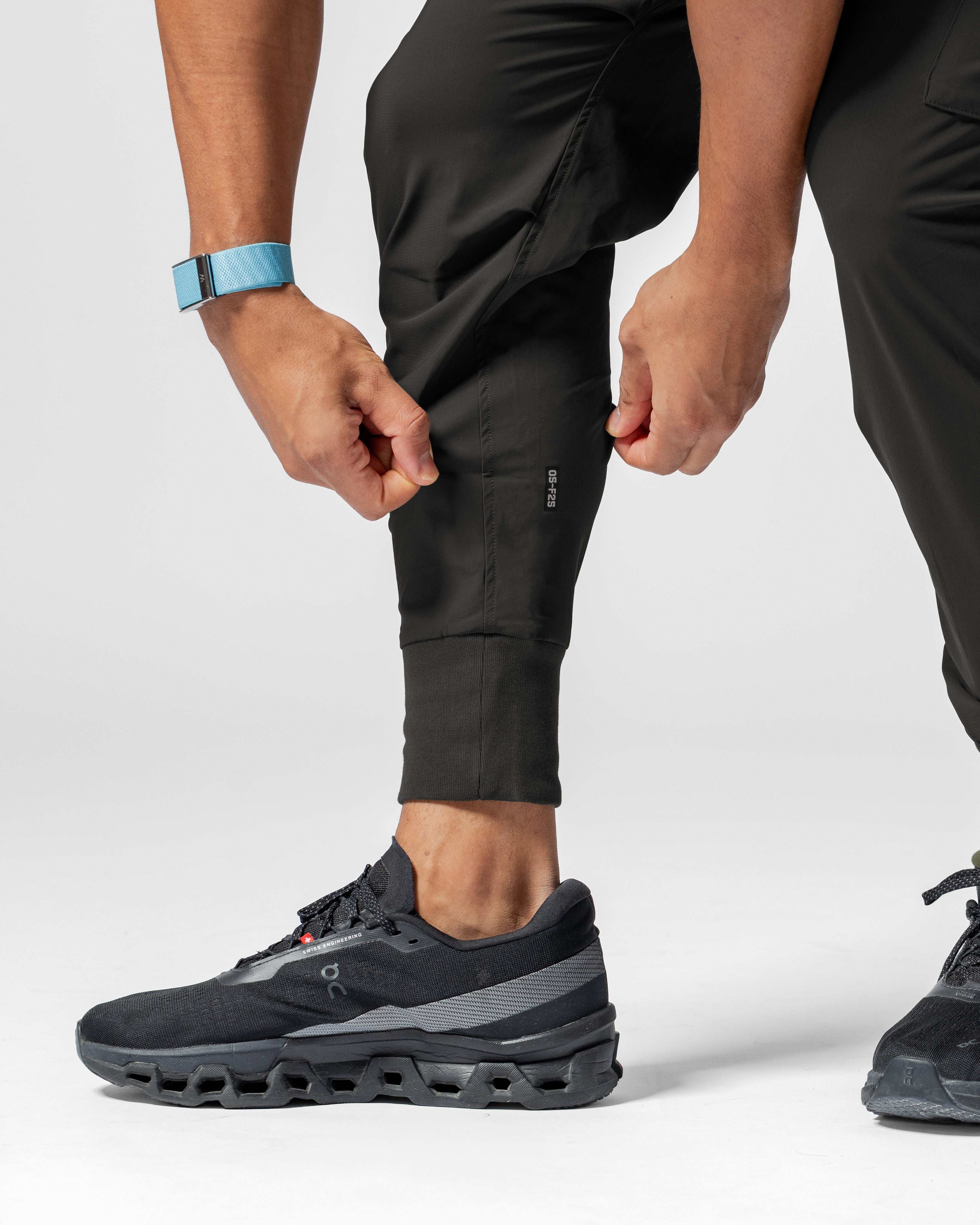 Hybrid Cargo Joggers - Charcoal
