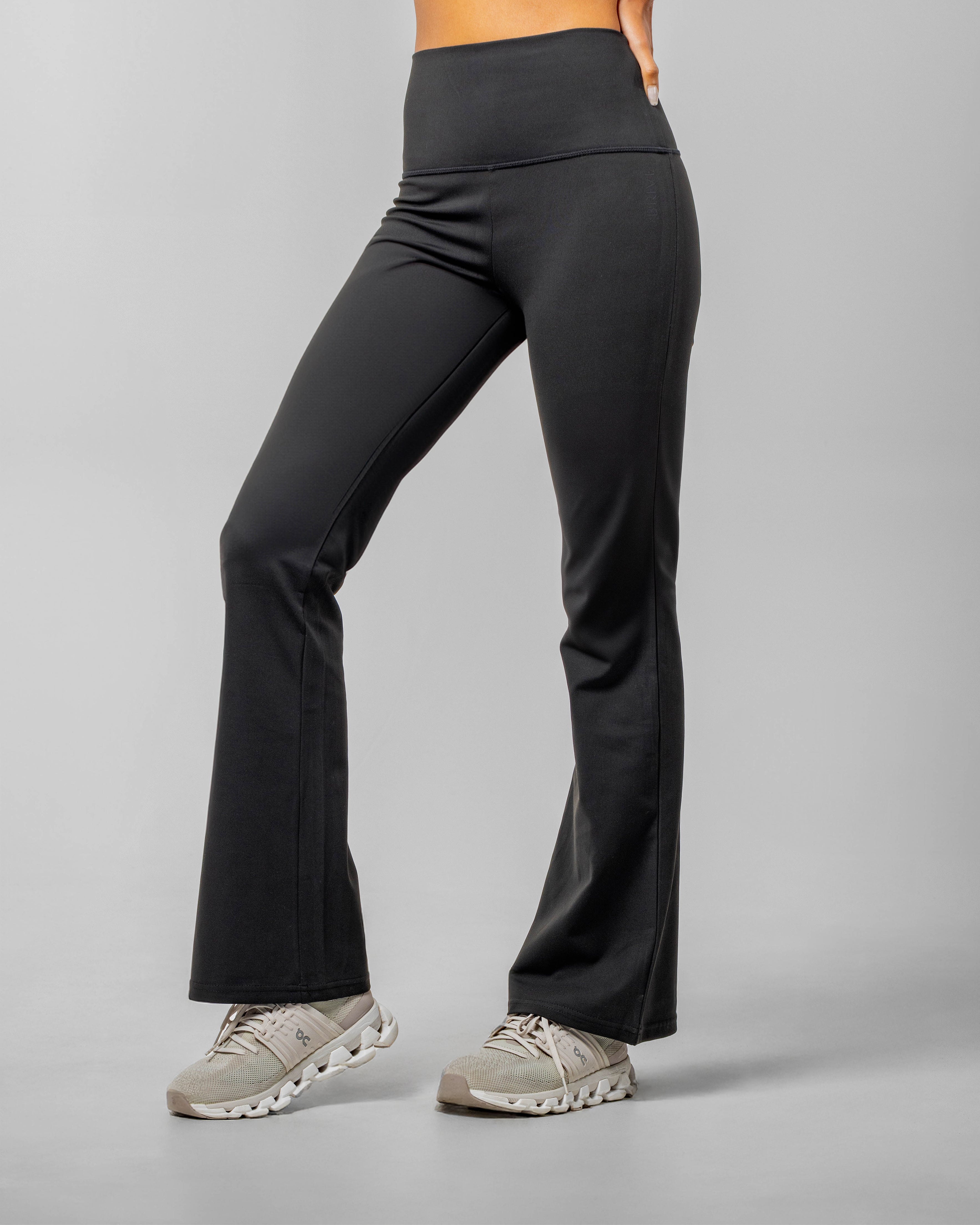 Everyday Flare Pant - Black
