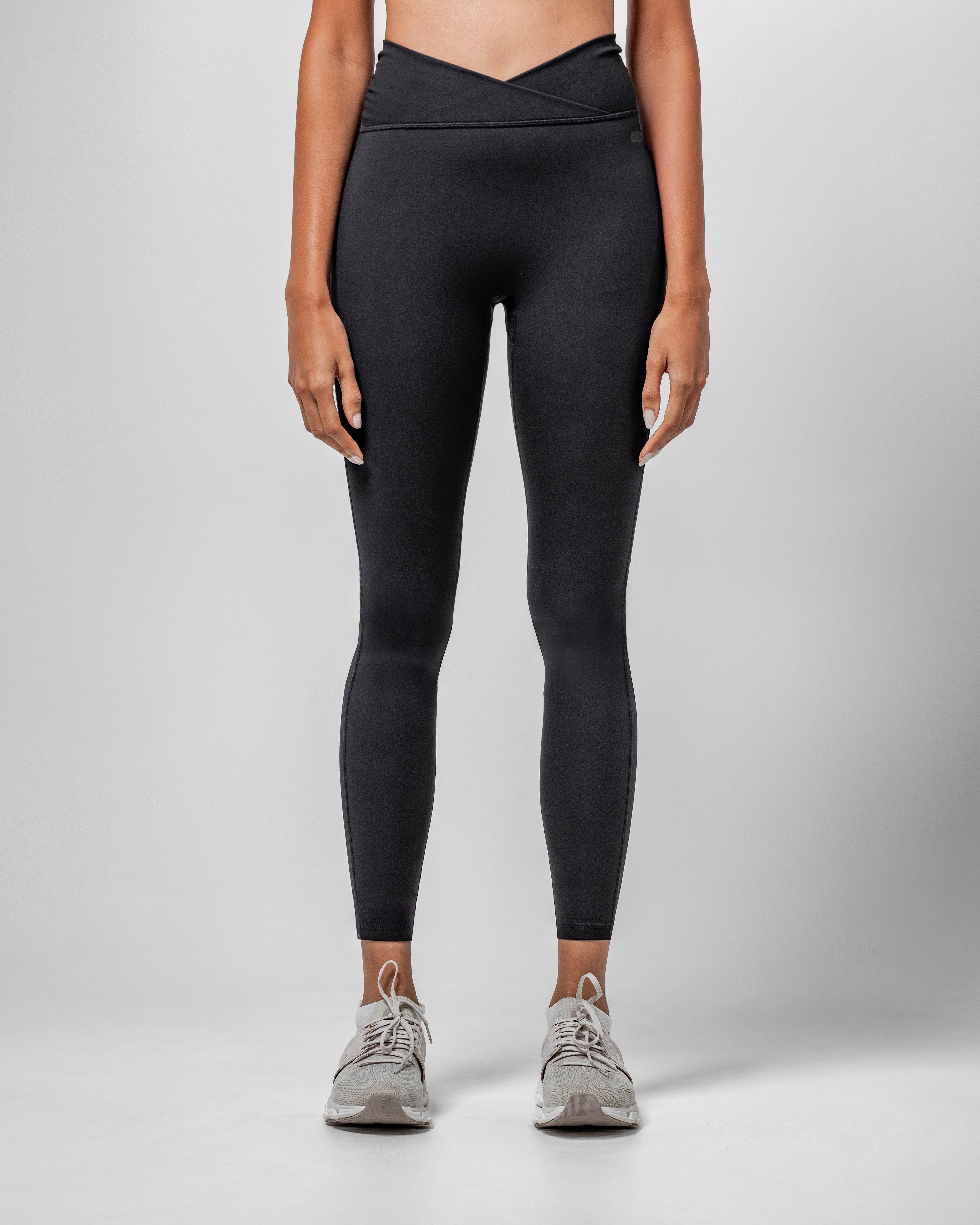 Form Crossover Legging - Black