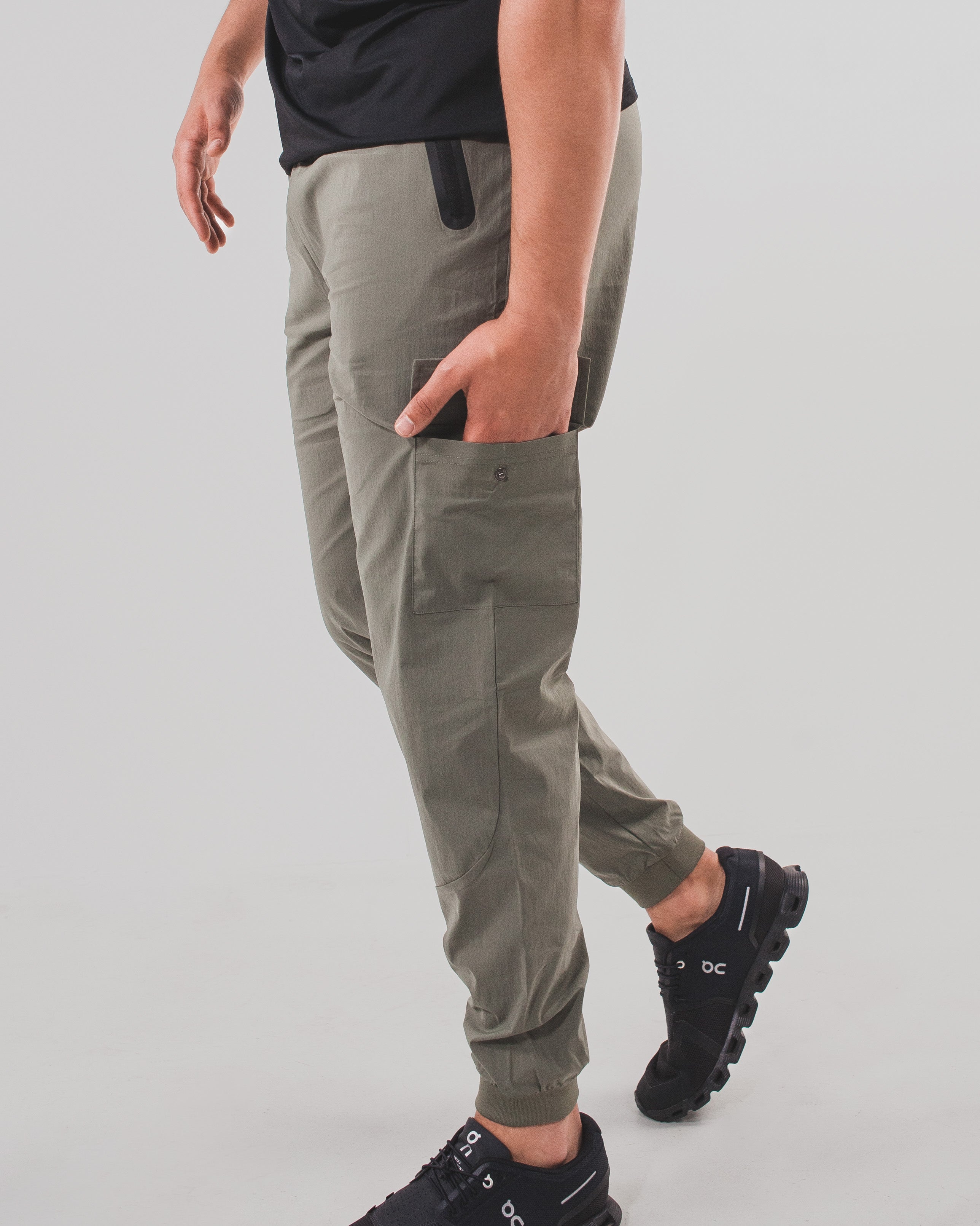 Active Cargo Joggers - Matte Green